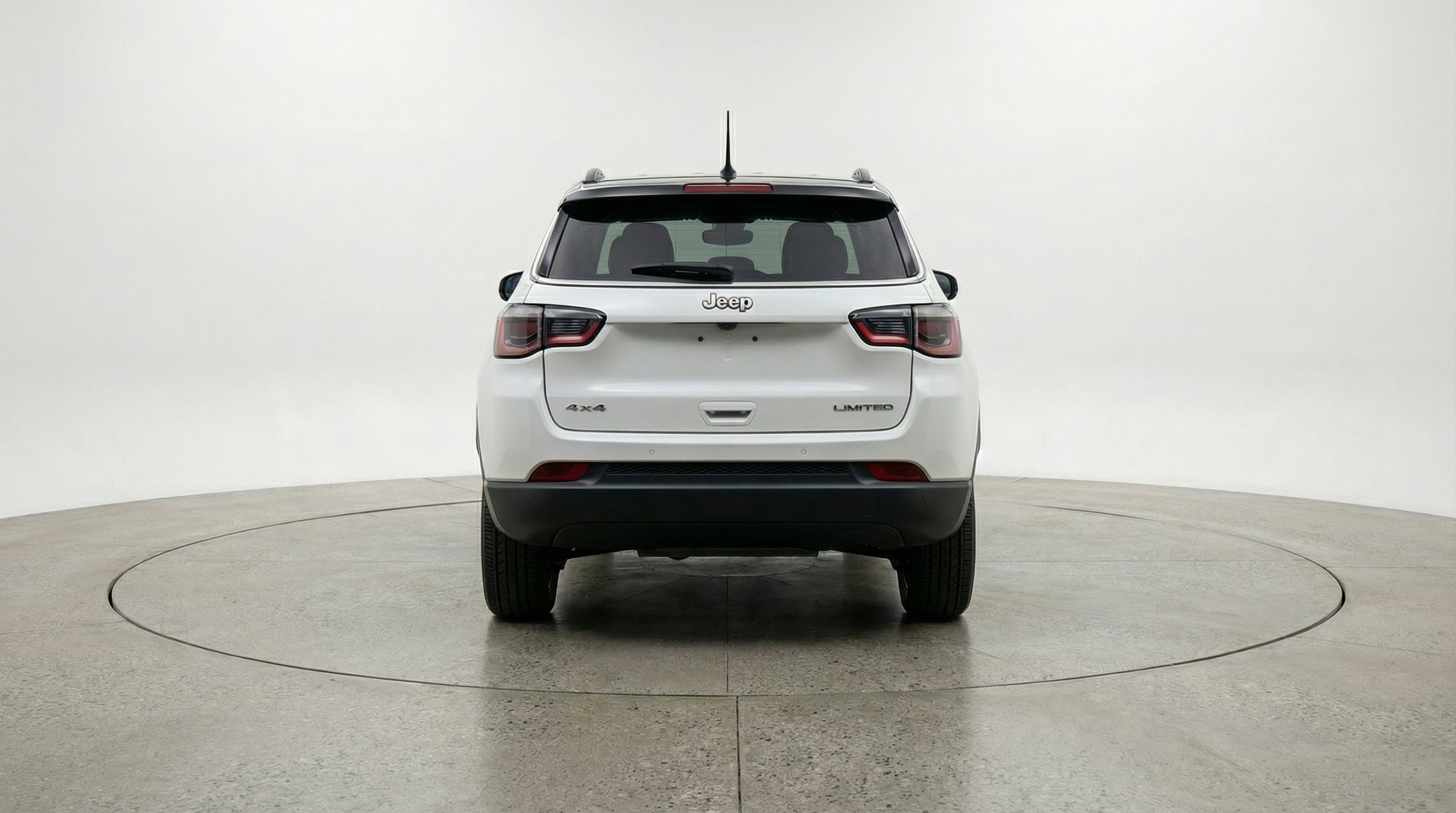 Used 2025 Jeep Compass Limited image 7