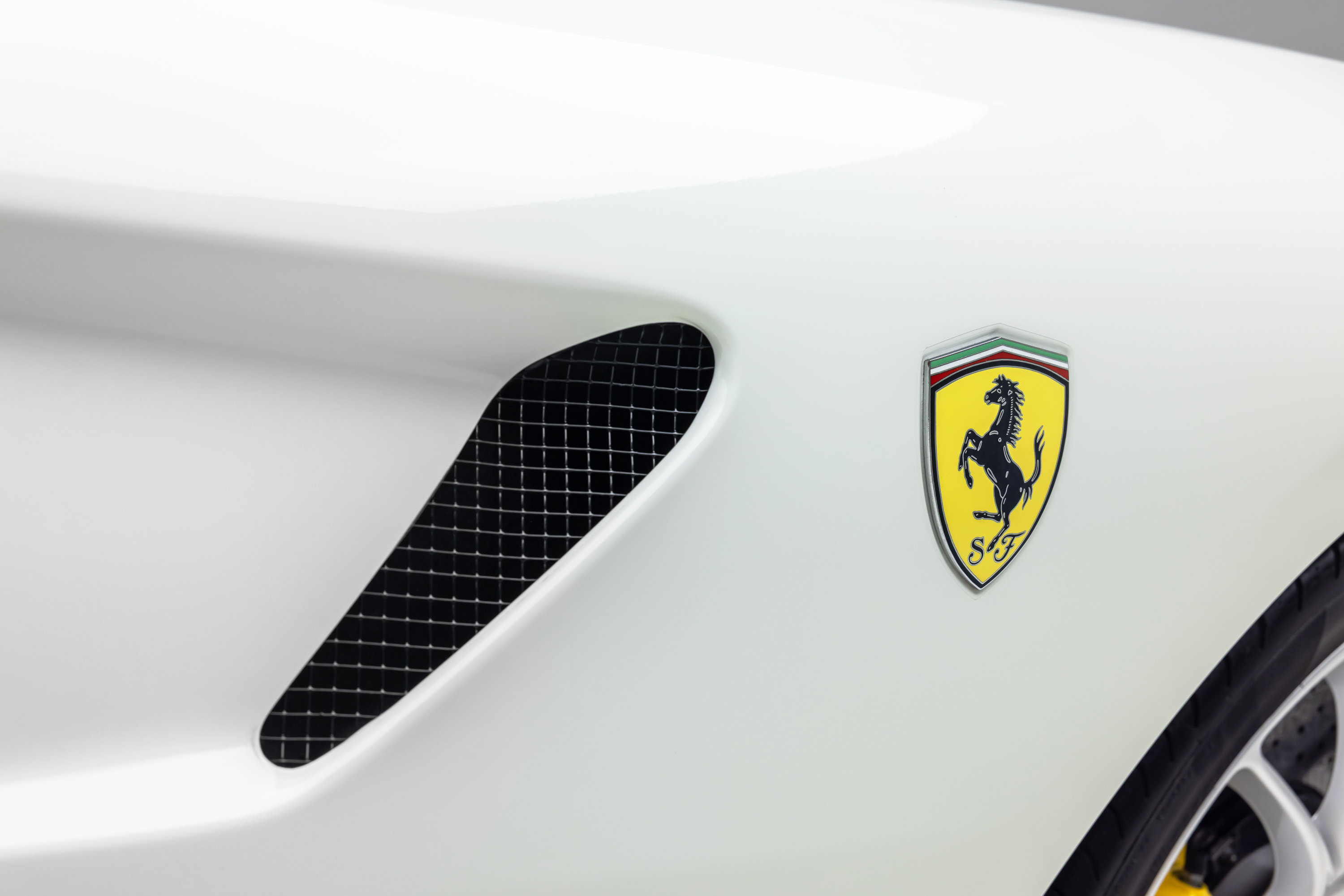 Certified 2010 Ferrari 599 GTB Fiorano RWD image 28