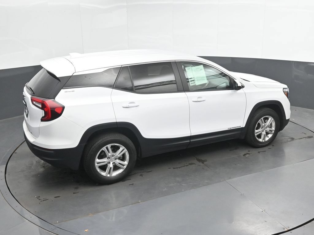Used 2024 GMC Terrain SLE AWD/4WD image 30