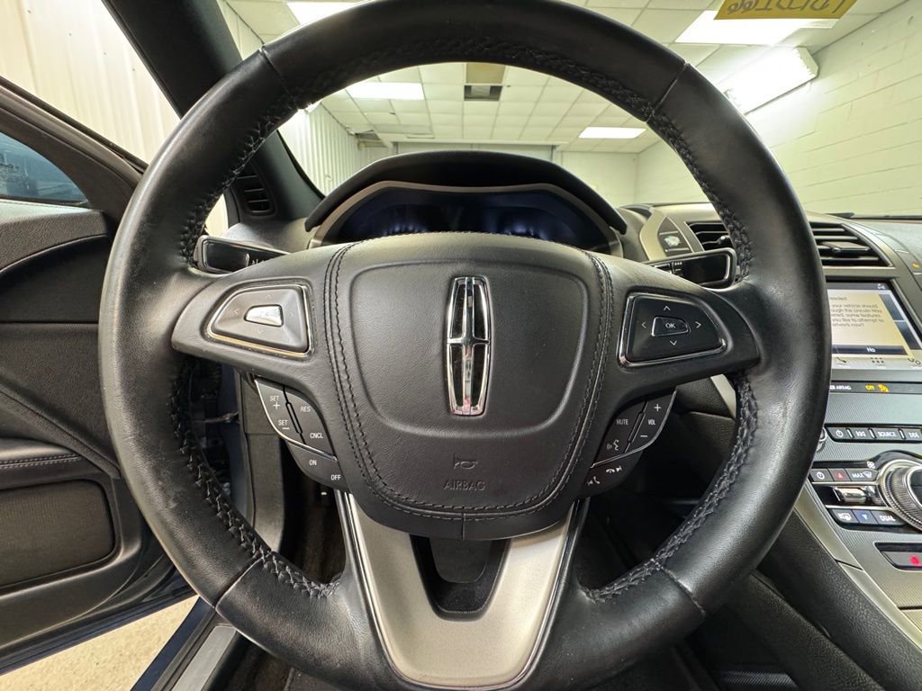 Used 2019 Lincoln MKZ Premiere image 32