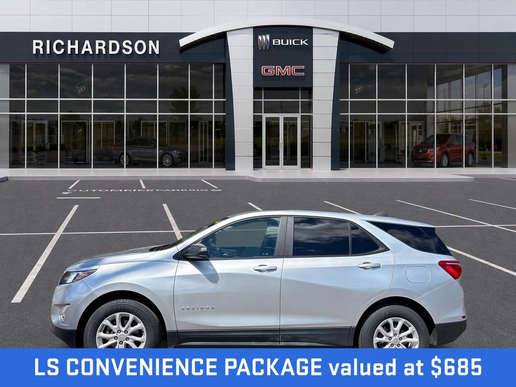 Used 2021 Chevrolet Equinox LS w/ LS Convenience Package AWD/4WD image 2