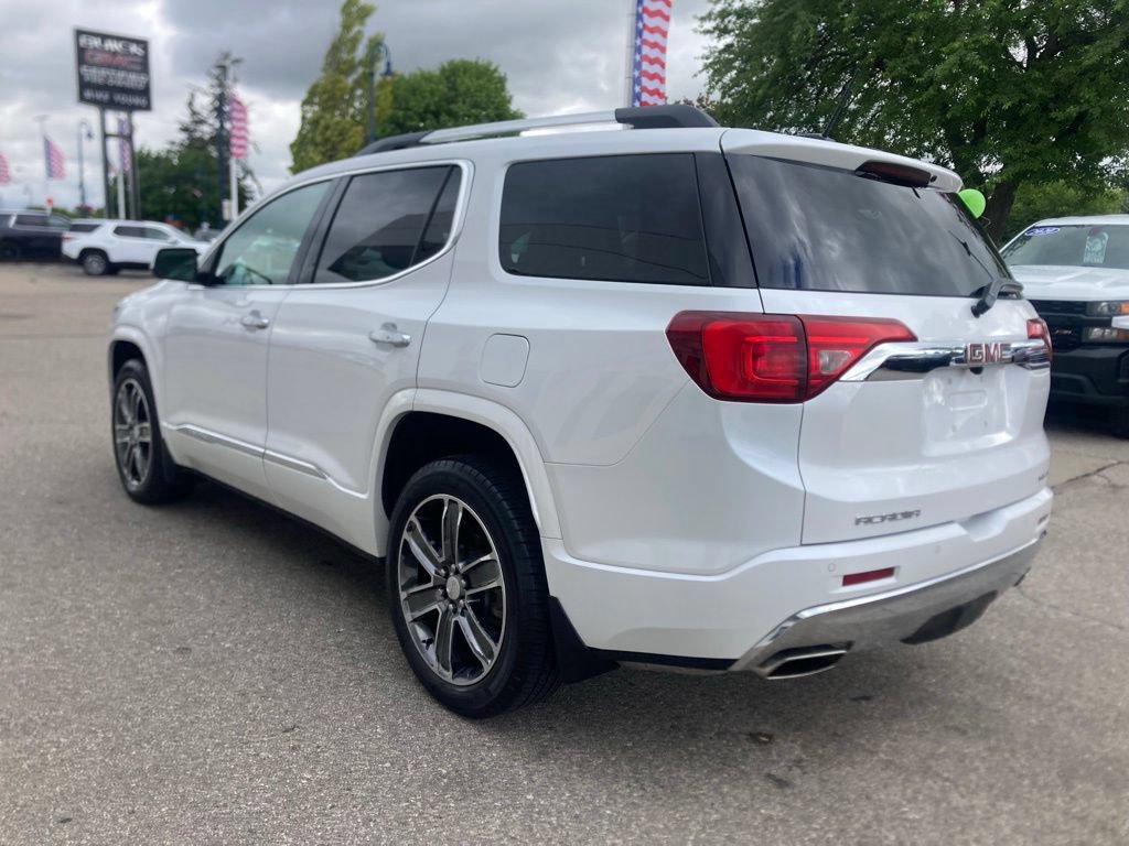 Certified 2019 GMC Acadia Denali w/ GMC Pro Grade Package AWD/4WD image 7