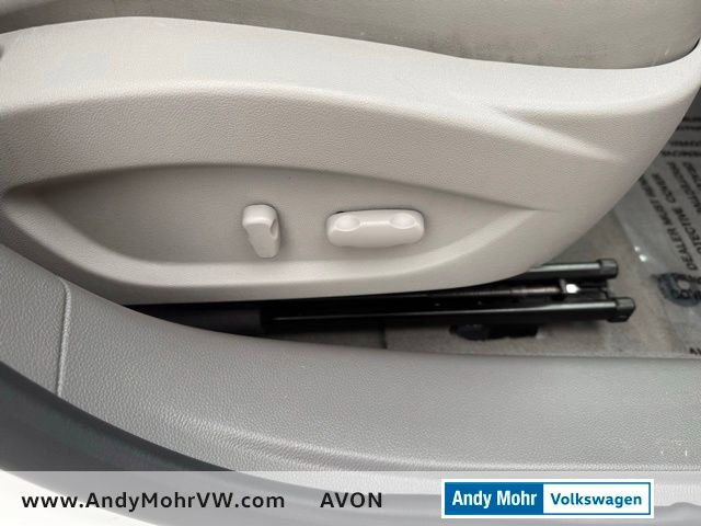 Used 2011 Buick LaCrosse CXL w/ Luxury Package FWD image 18