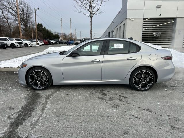 New 2025 Alfa Romeo Giulia AWD w/ Driving Assist Package image 5