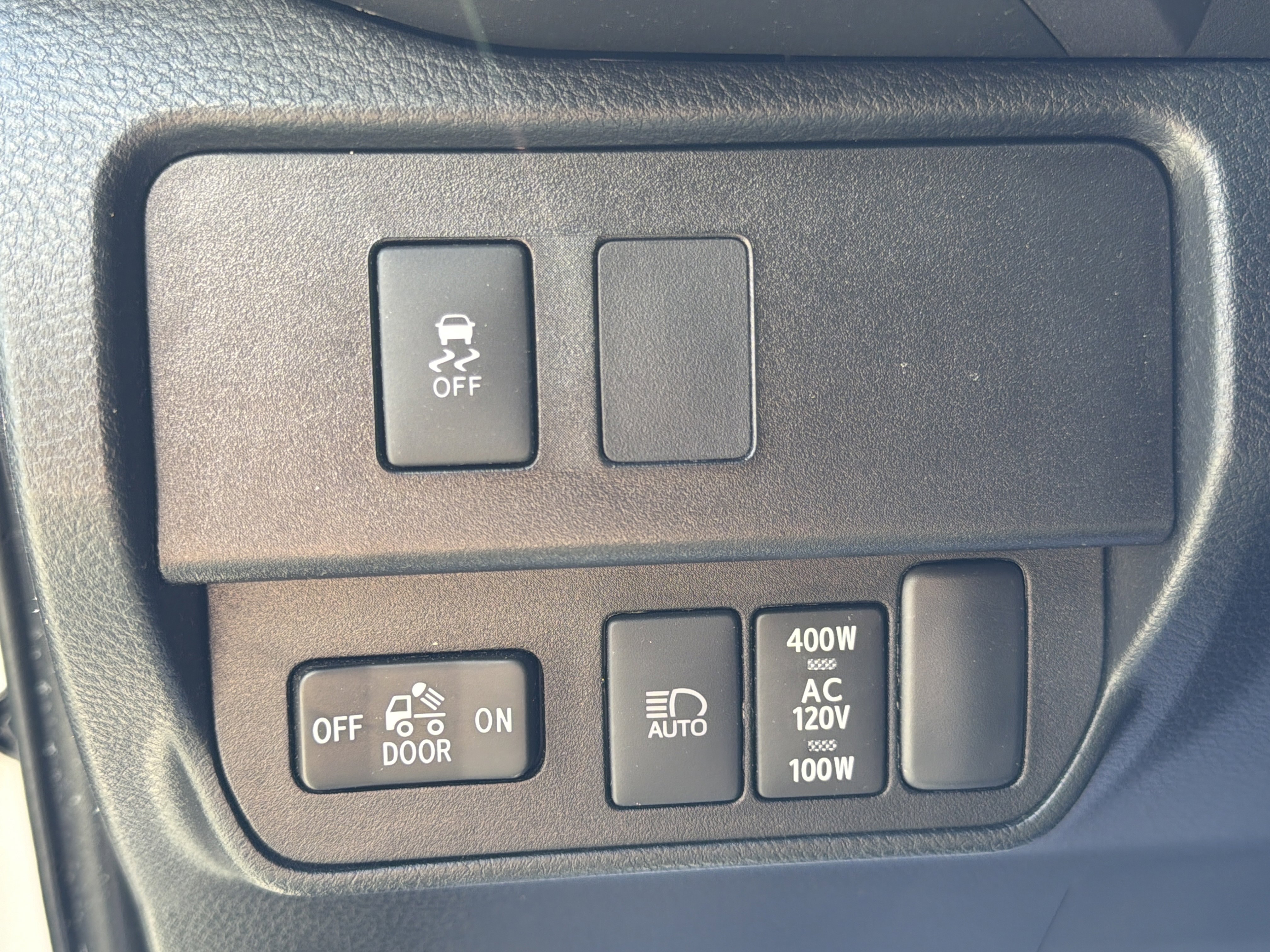 Used 2021 Toyota Tacoma TRD Off-Road w/ Technology Package image 25