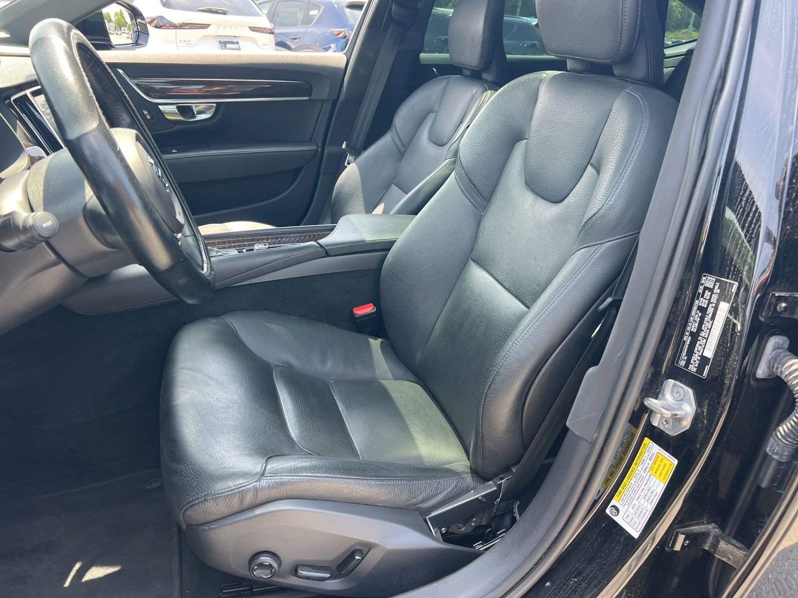 Used 2019 Volvo S90 T5 Momentum FWD image 23