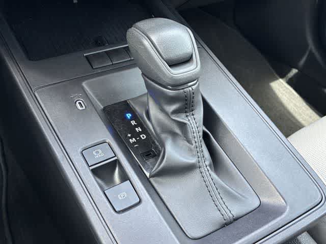 Used 2026 Toyota Corolla Cross L FWD image 33