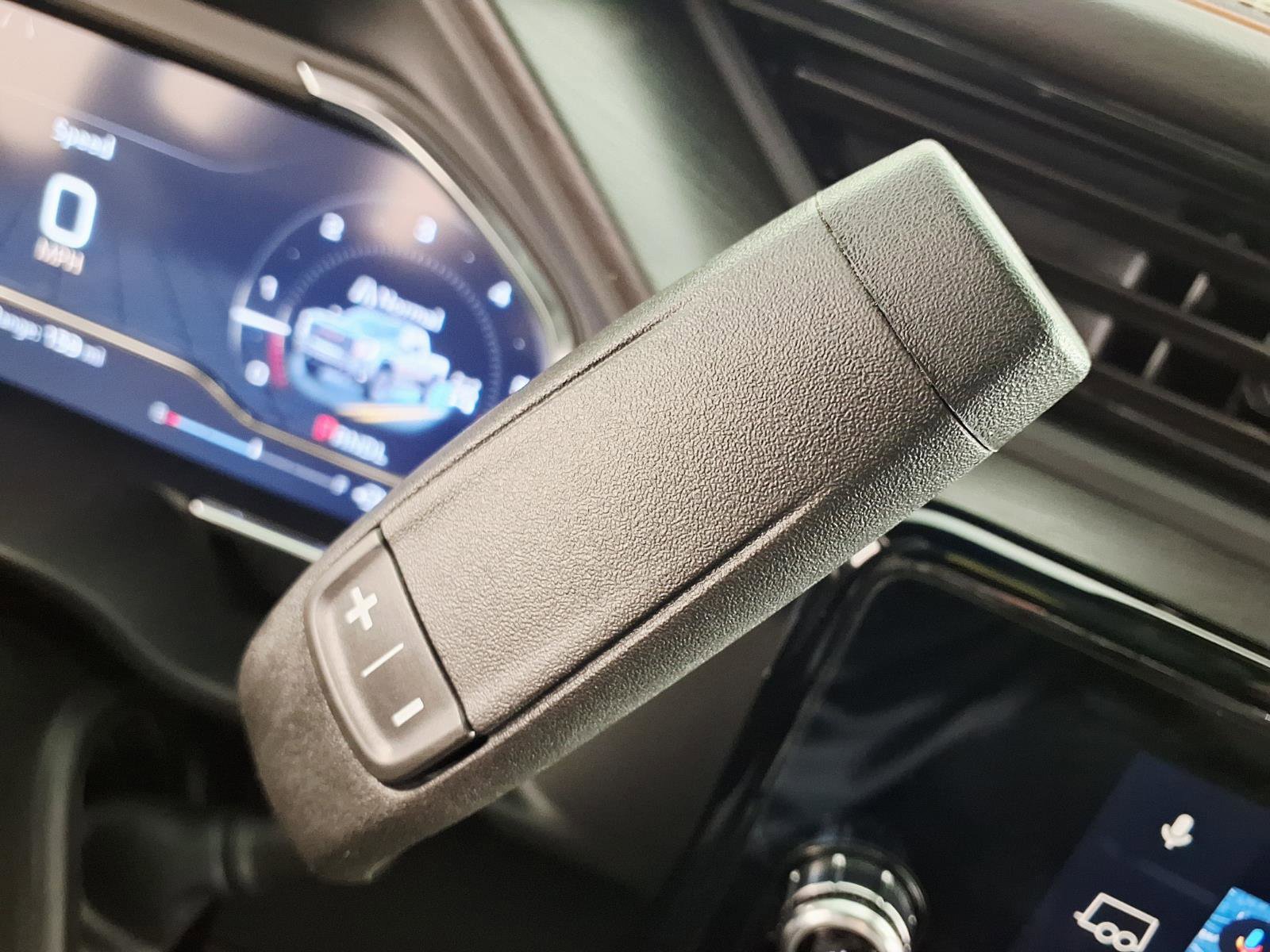 Used 2024 GMC Sierra 2500 AT4 w/ Technology Package AWD/4WD image 21