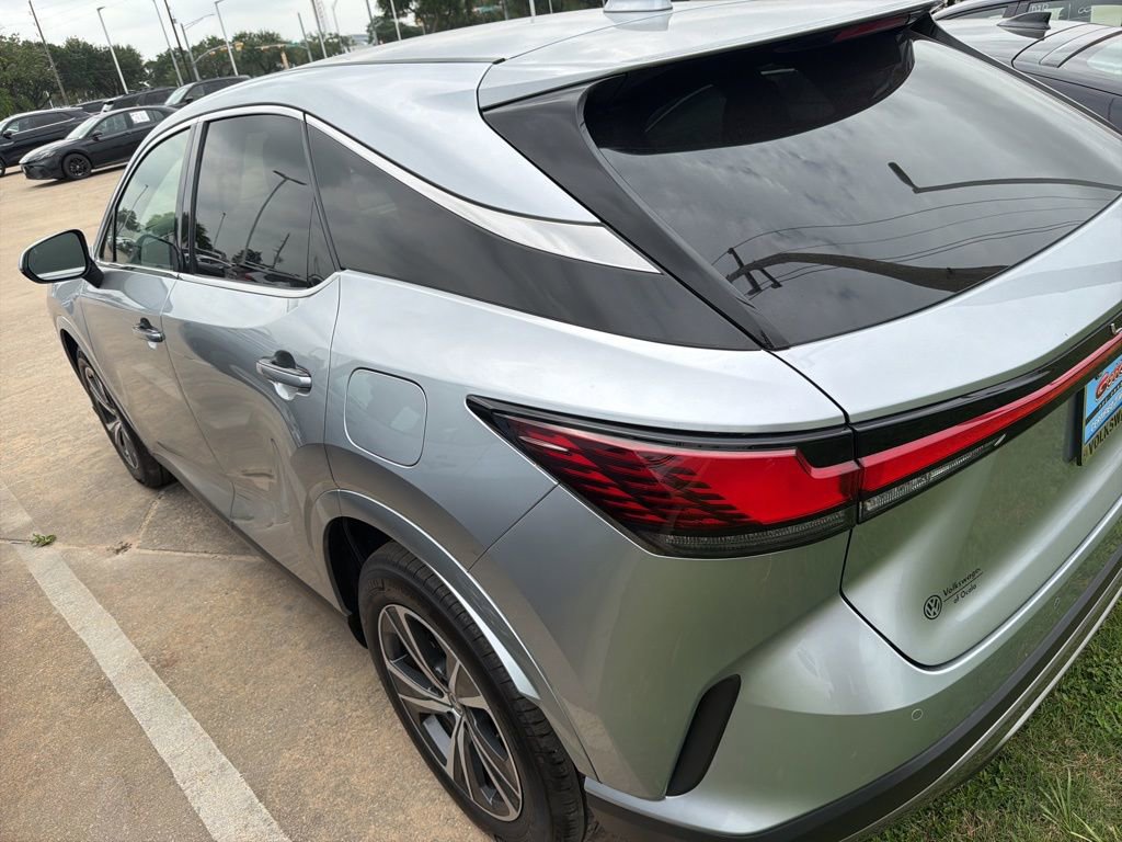 Used 2025 Lexus RX 350 FWD w/ Technology Package image 4