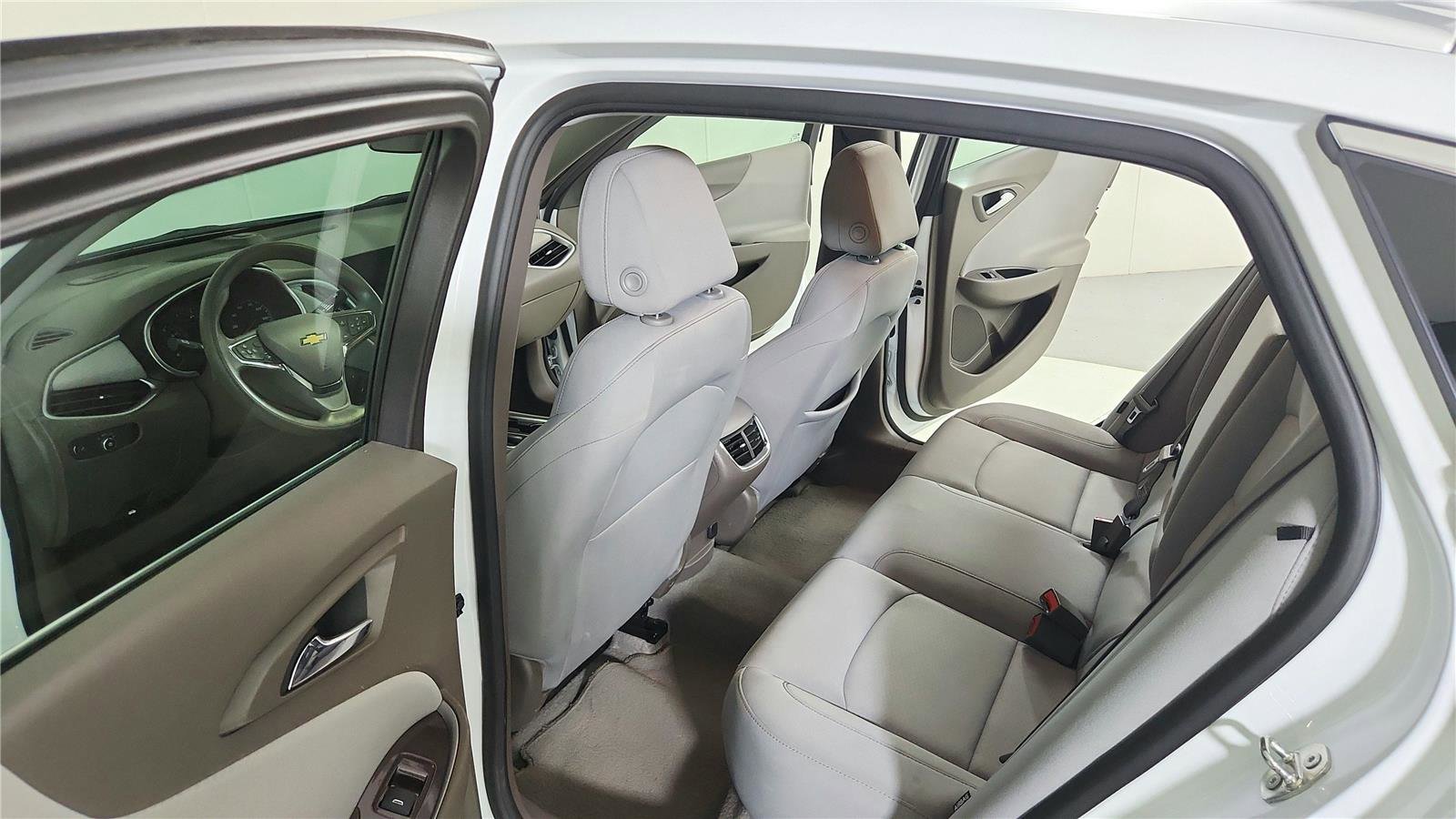 Used 2024 Chevrolet Malibu LT image 16