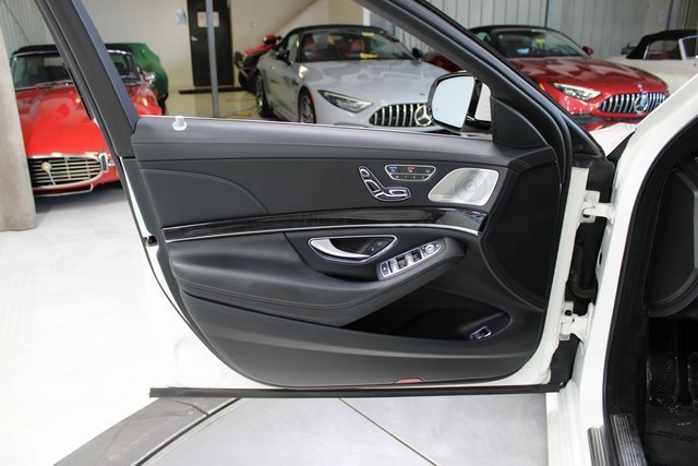 Used 2019 Mercedes-Benz S 560 Sedan image 40