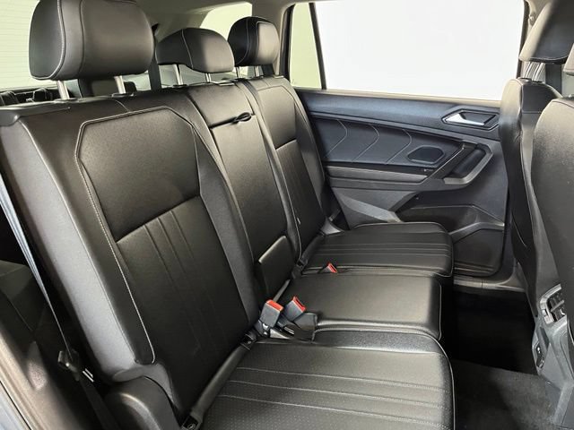Used 2024 Volkswagen Tiguan SE FWD image 13