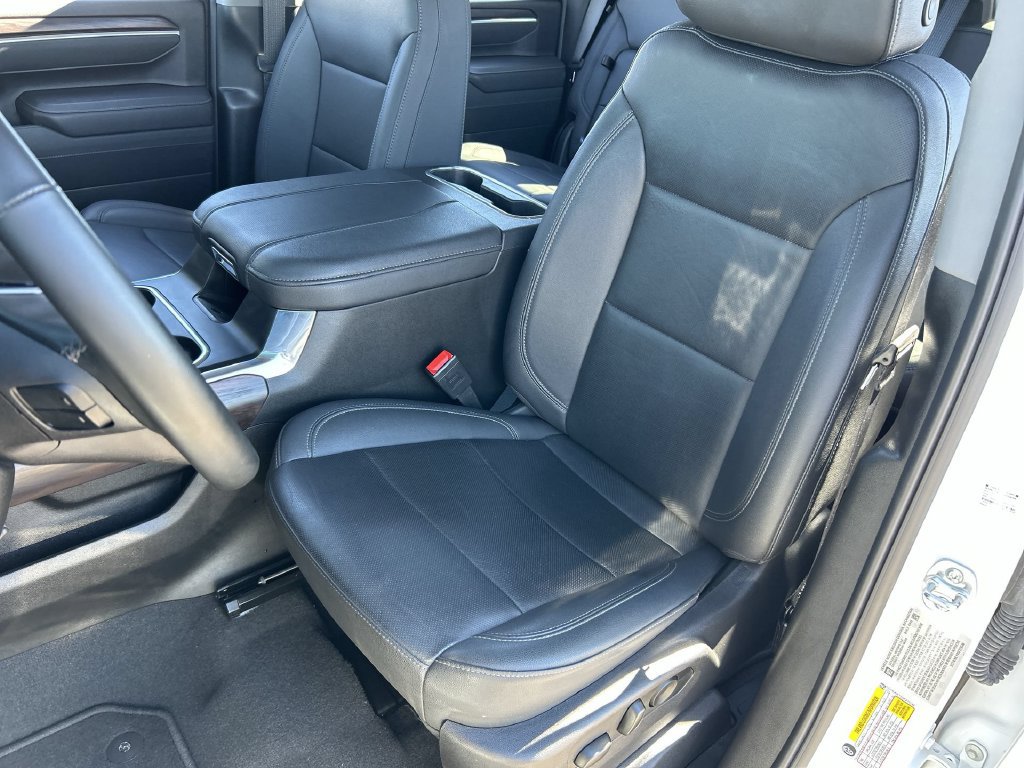 Used 2025 GMC Sierra 2500 SLT w/ SLT Premium Package AWD/4WD image 19