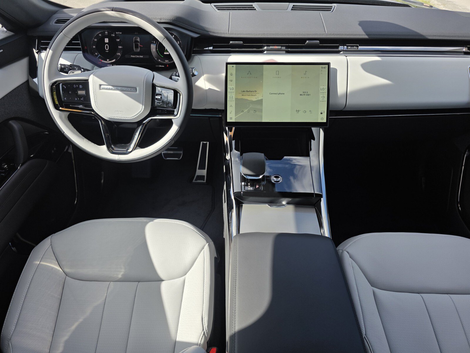 New 2026 Land Rover Range Rover Sport Dynamic SE AWD/4WD image 4