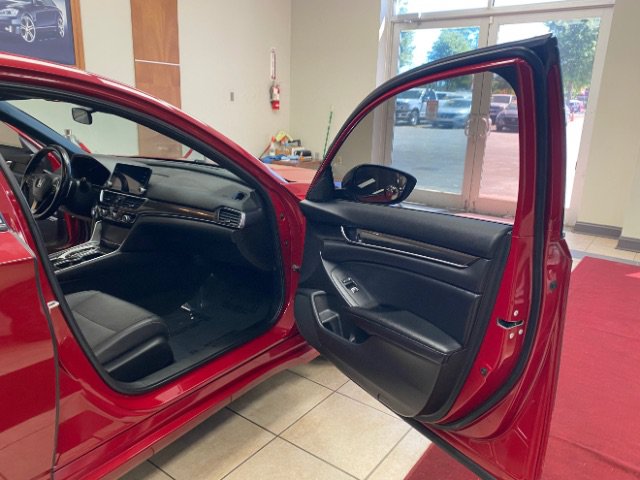 Used 2021 Honda Accord Sport image 12
