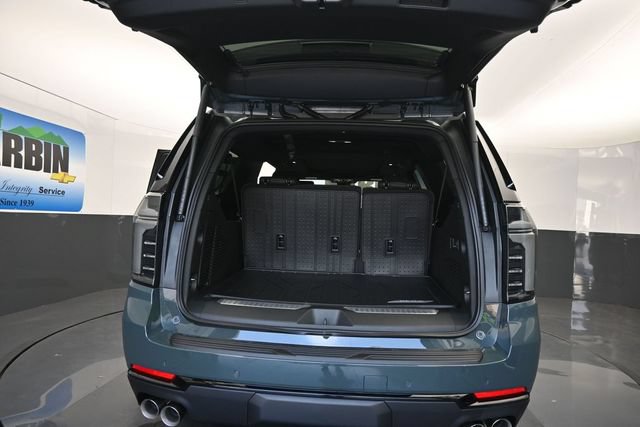 New 2026 Chevrolet Suburban RST w/ Advanced Technology Package AWD/4WD image 8