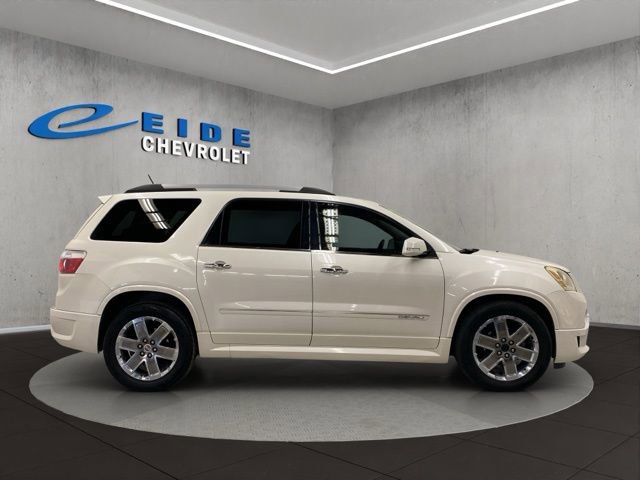 Used 2011 GMC Acadia Denali image 2