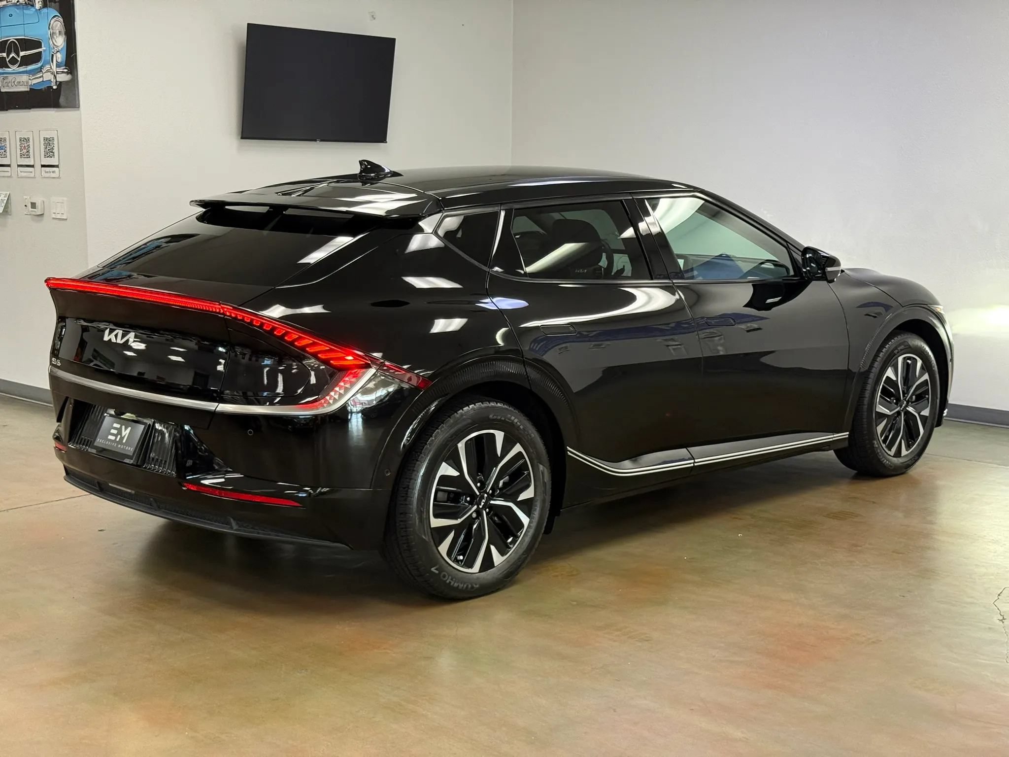 Used 2023 Kia EV6 Wind w/ Wind Technology Package RWD image 7