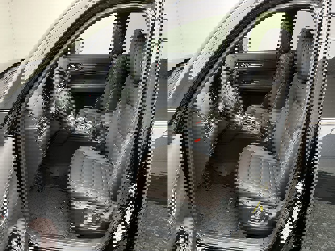 New 2025 MAZDA CX-5 Signature image 3