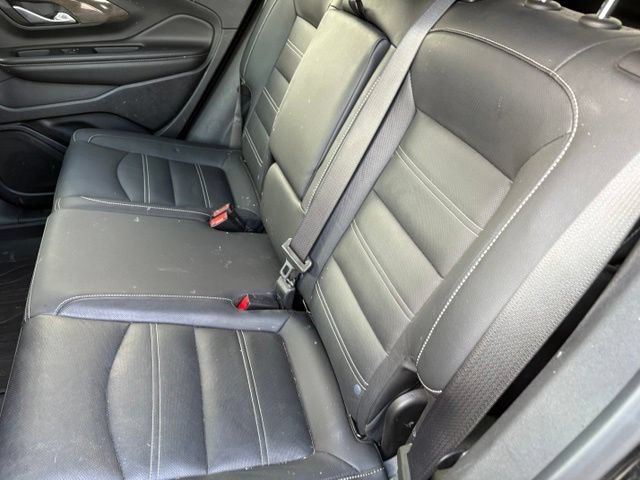 Used 2023 GMC Terrain Denali w/ Denali Premium Package AWD/4WD image 10