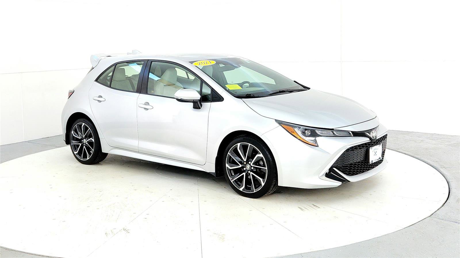 Used 2021 Toyota Corolla XSE image 7