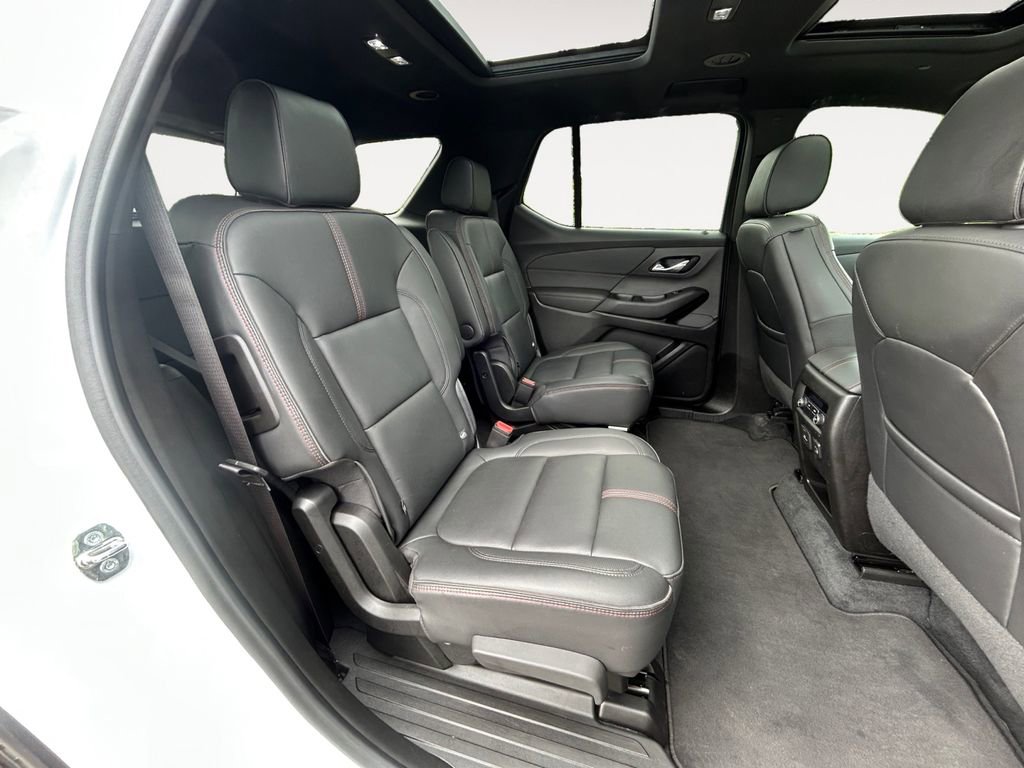 Used 2023 Chevrolet Traverse RS image 12