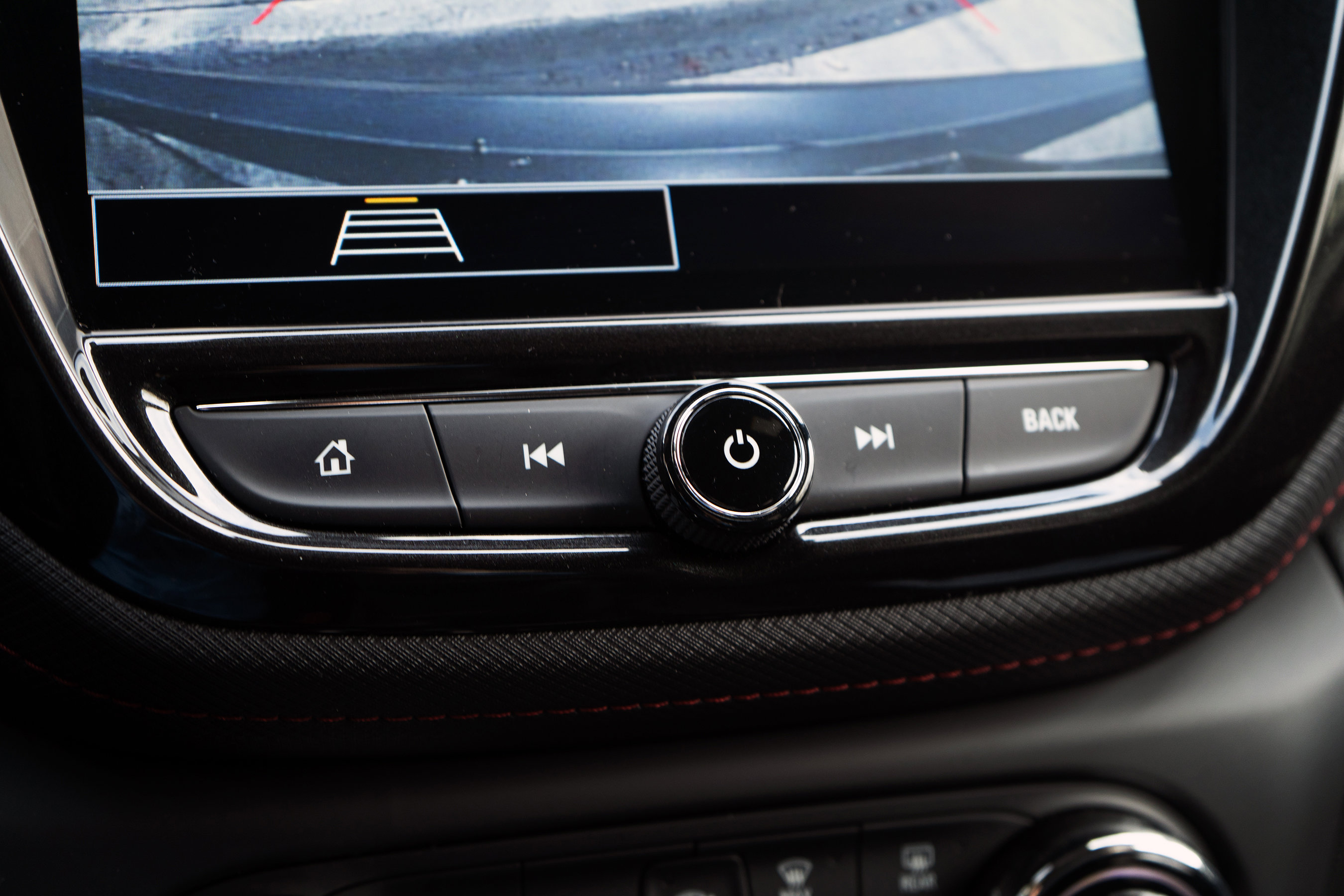 Used 2023 Chevrolet TrailBlazer RS w/ Sun and Liftgate Package image 34