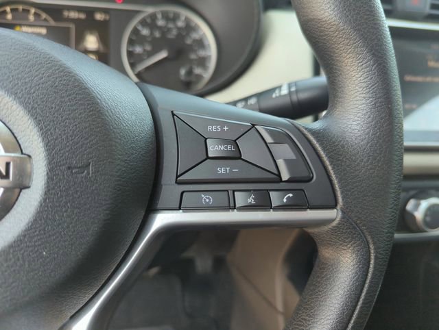 Certified 2020 Nissan Versa SV FWD image 37