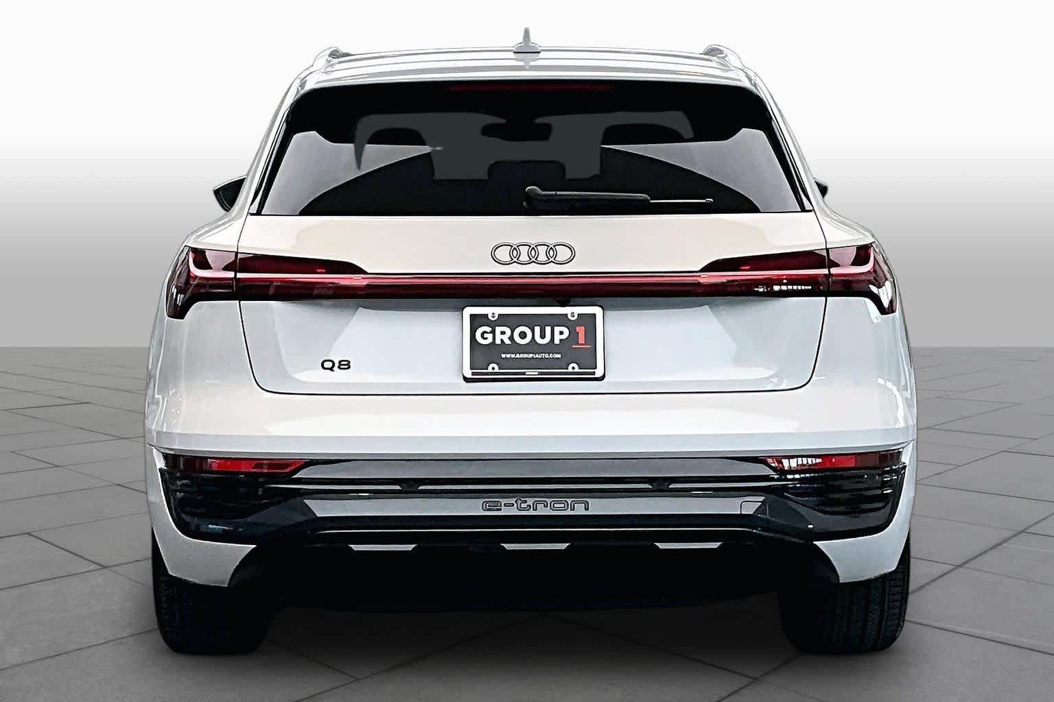 Used 2024 Audi Q8 e-tron Premium Plus w/ Premium Plus Package AWD/4WD image 4