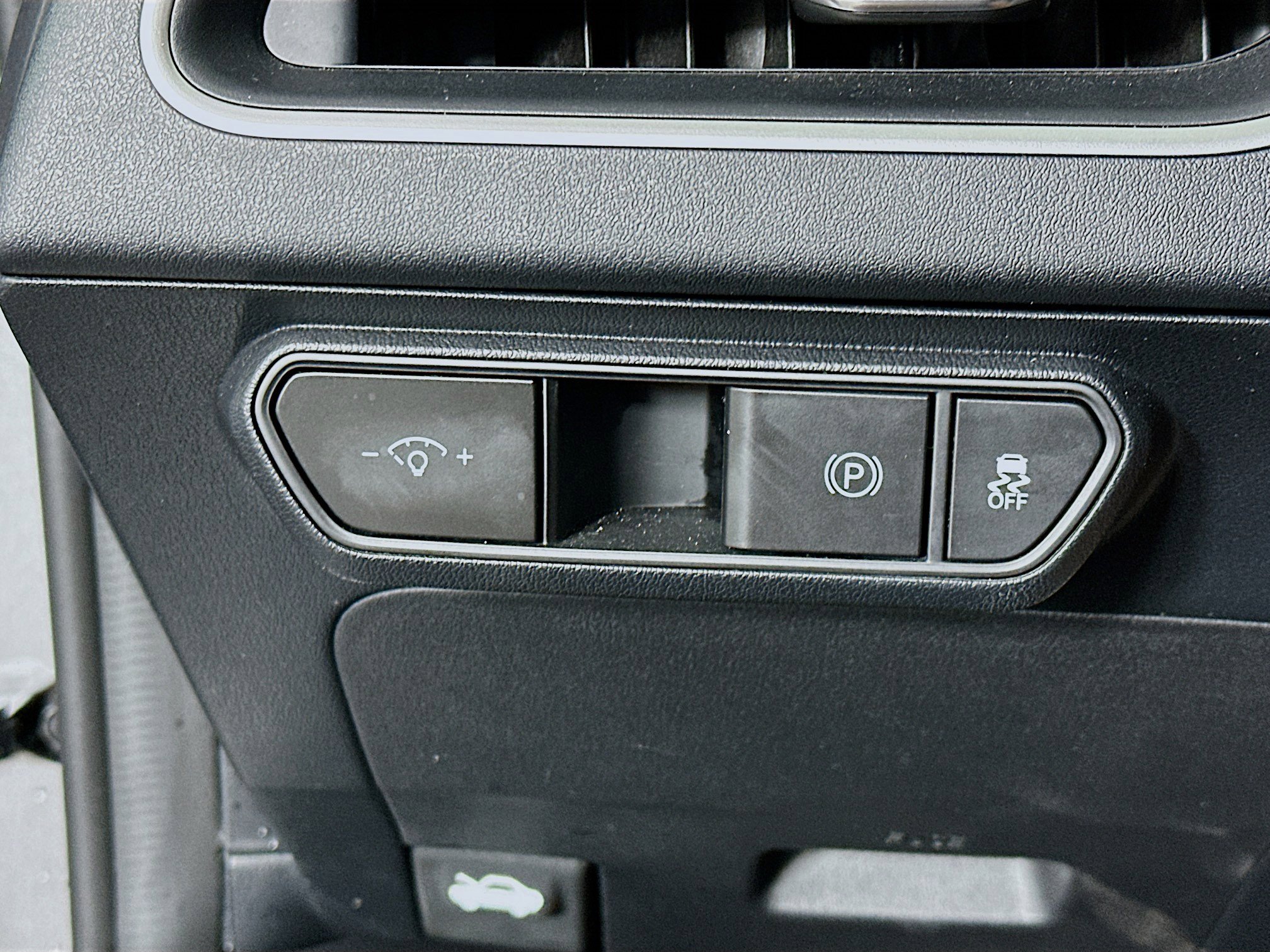 Used 2025 Kia K4 LXS image 17