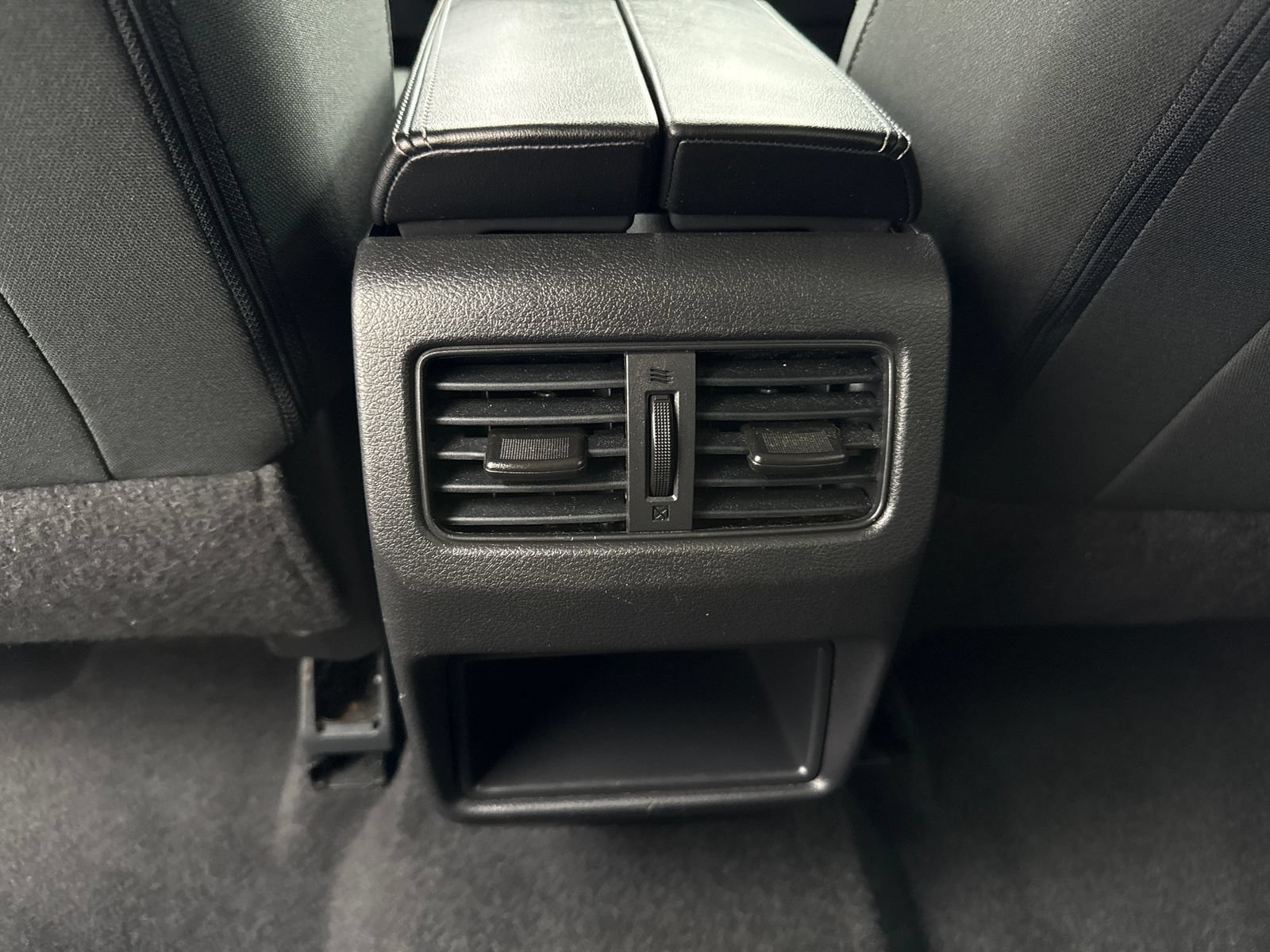 Used 2023 Nissan Rogue S FWD image 37
