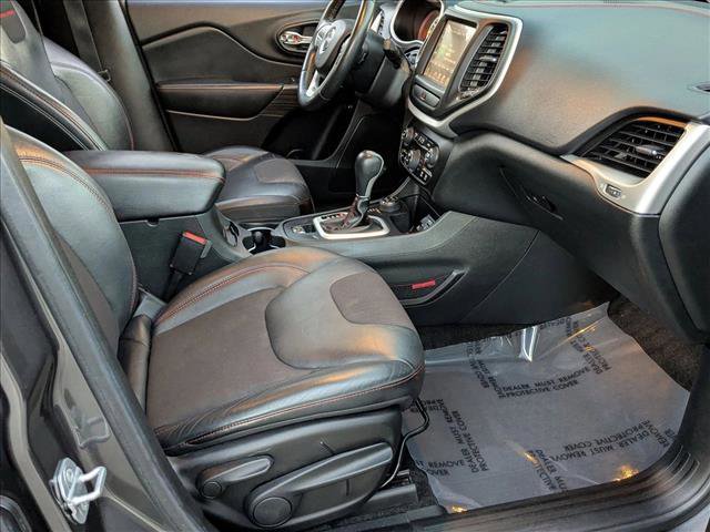 Used 2015 Jeep Cherokee Trailhawk w/ Comfort/Convenience Group image 22