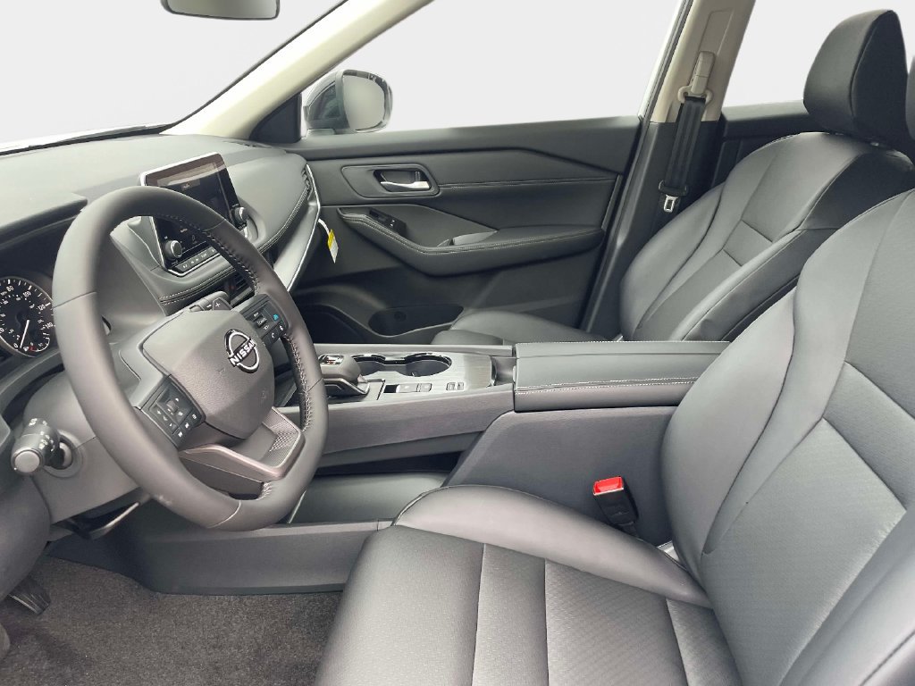 New 2027 Nissan Rogue Dark Armor FWD image 22