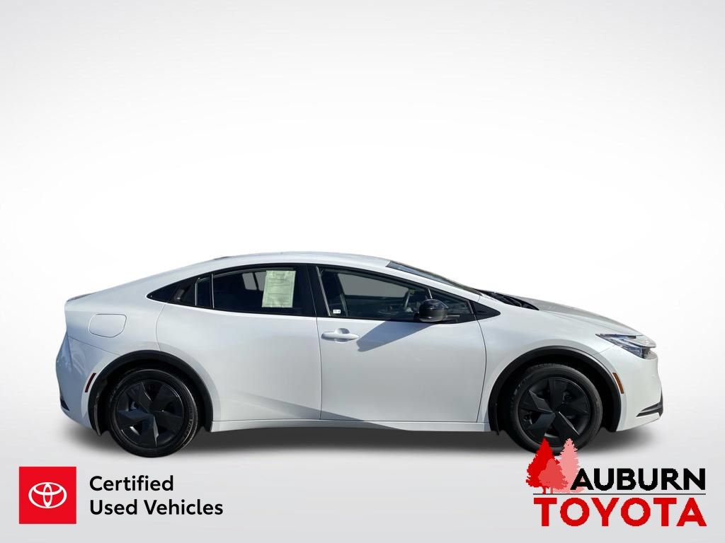 Certified 2026 Toyota Prius Plug-In Hybrid FWD image 9