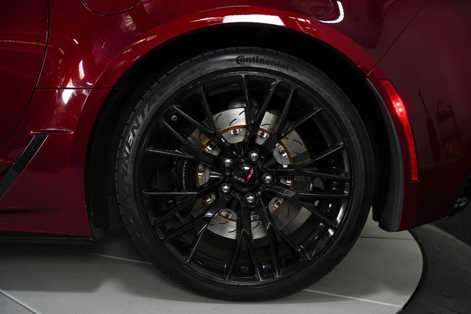 Used 2016 Chevrolet Corvette Z06 w/ 3LZ Preferred Equipment Group RWD image 22