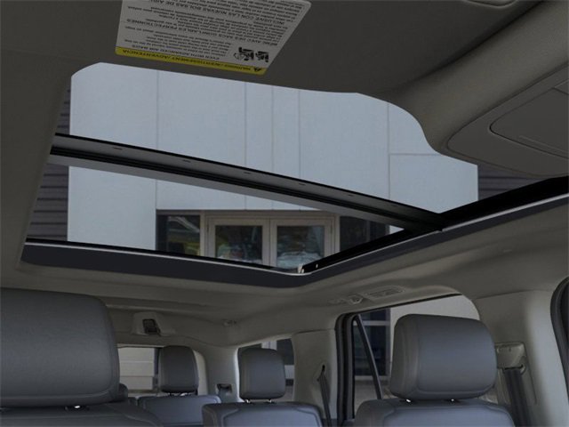 New 2025 Ford Expedition Active image 22