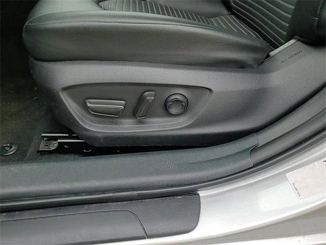 Certified 2022 Toyota Camry SE image 12