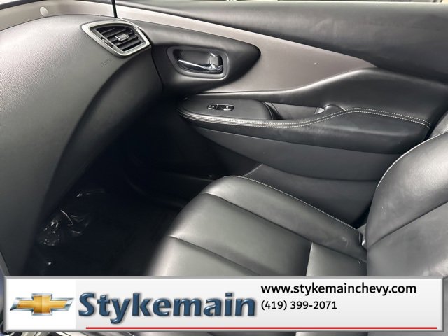 Used 2023 Nissan Murano SV image 31