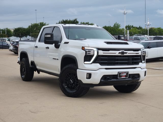 Used 2024 Chevrolet Silverado 2500 LTZ w/ LTZ Plus Package AWD/4WD image 2