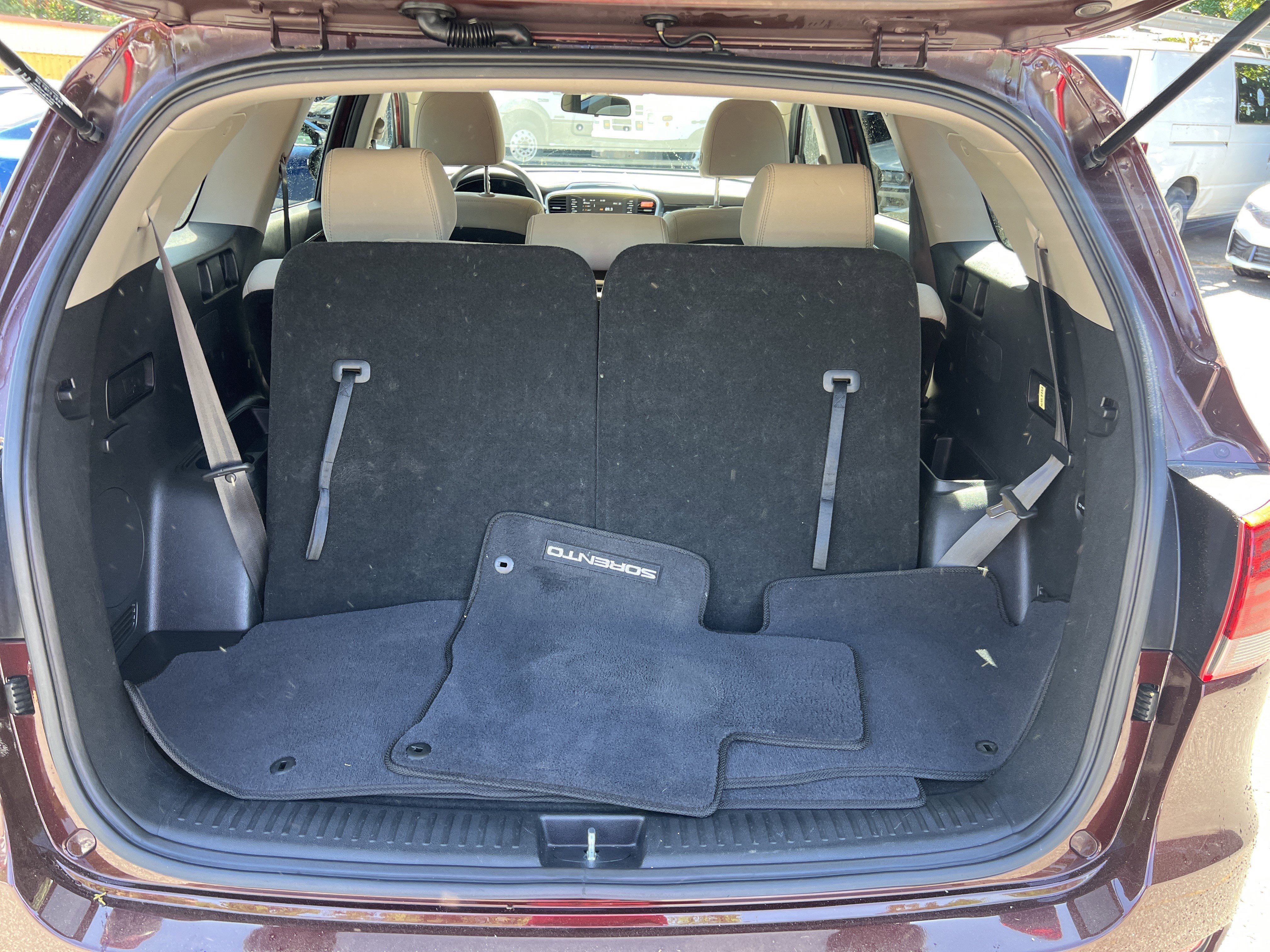 Used 2019 Kia Sorento FWD image 18