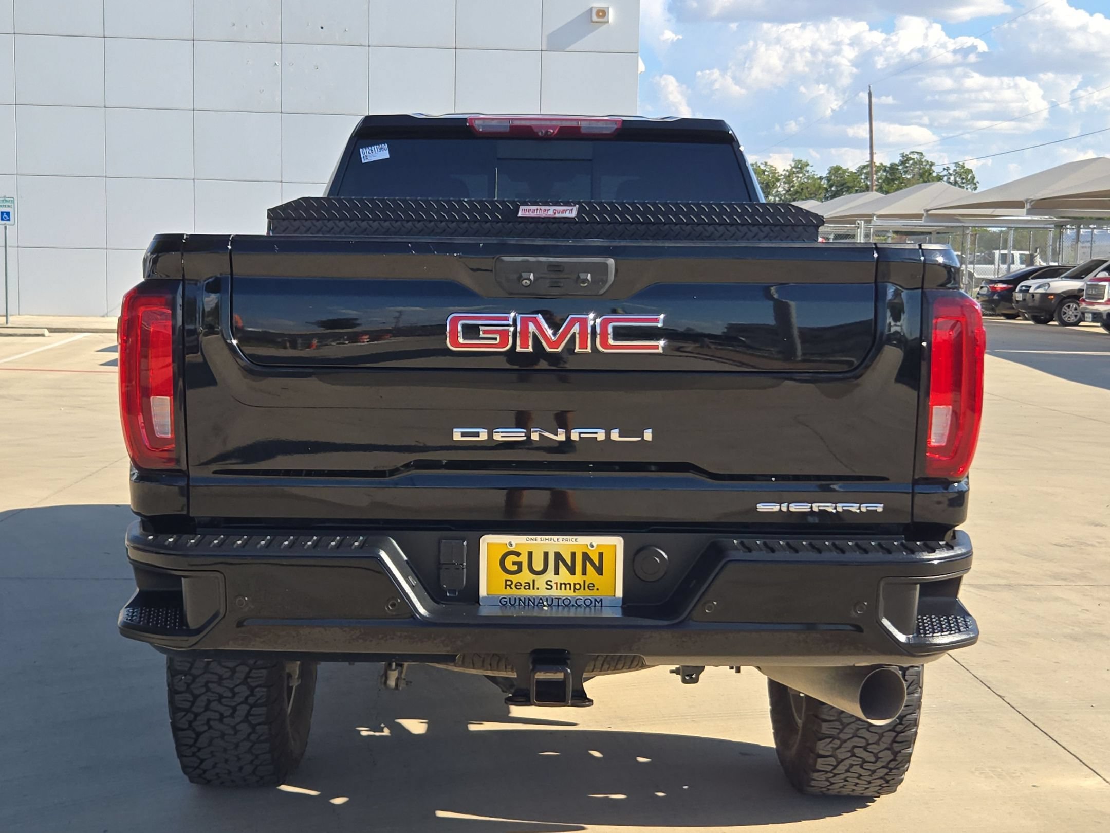 Used 2023 GMC Sierra 3500 Denali w/ Denali Ultimate Package AWD/4WD image 4