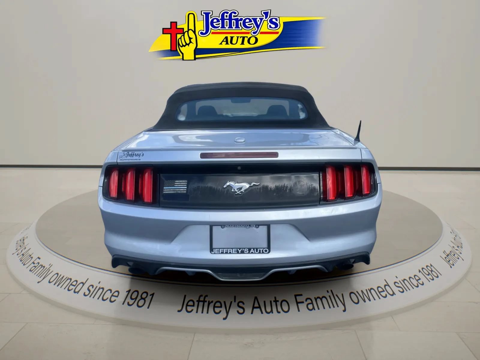 Used 2016 Ford Mustang Premium RWD image 5