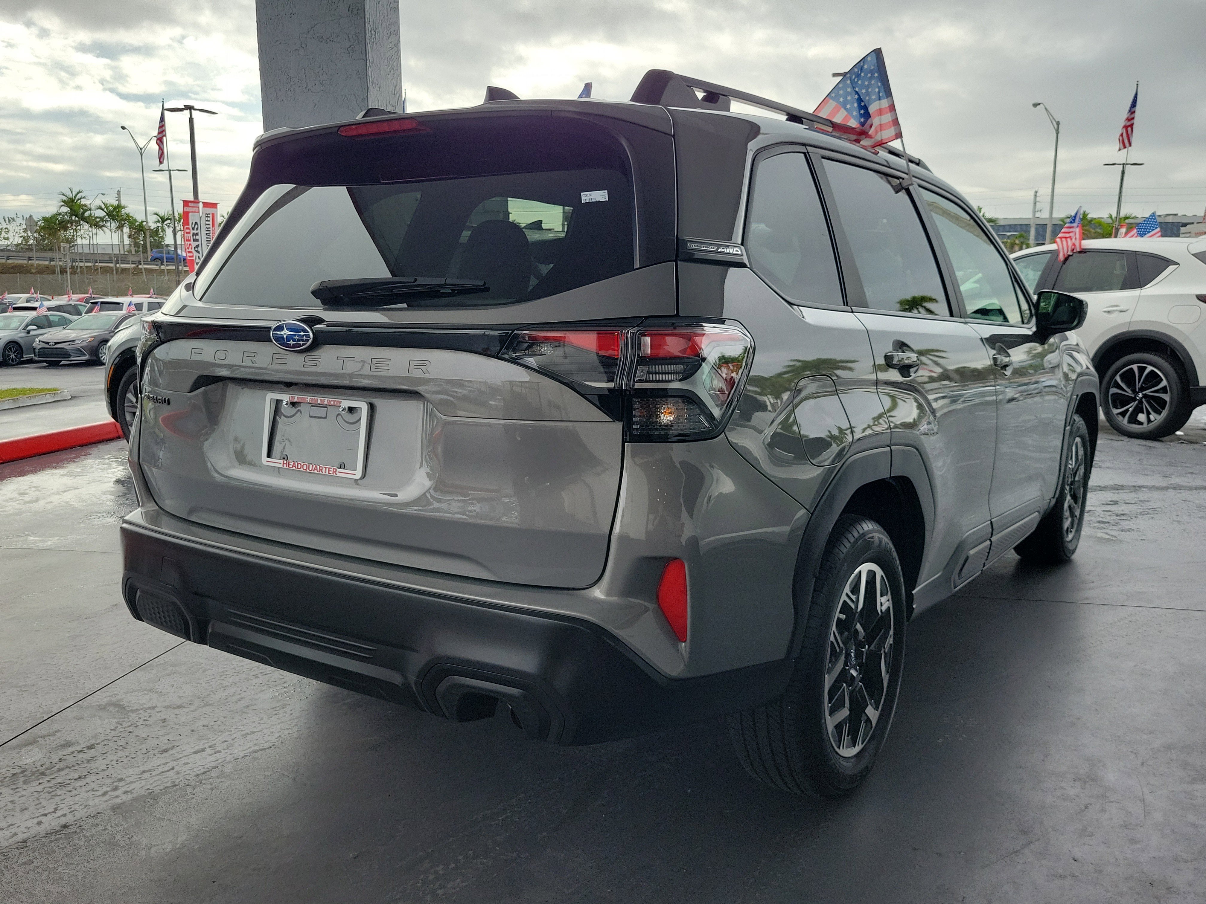 Used 2025 Subaru Forester Premium image 11