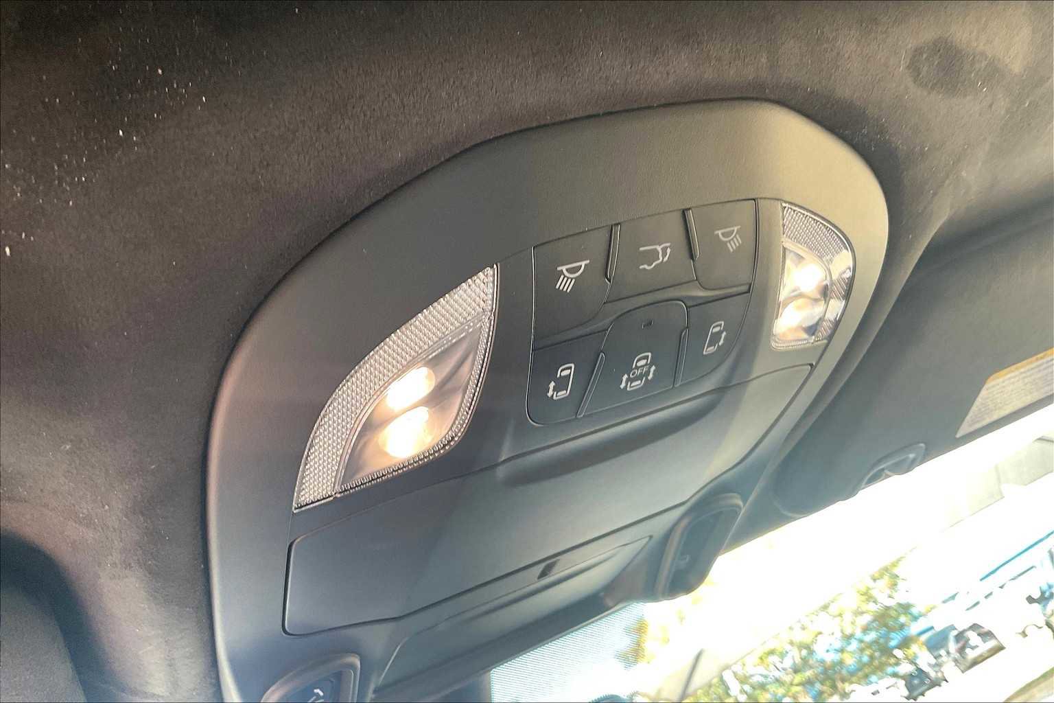 New 2026 Chrysler Pacifica Pinnacle image 17