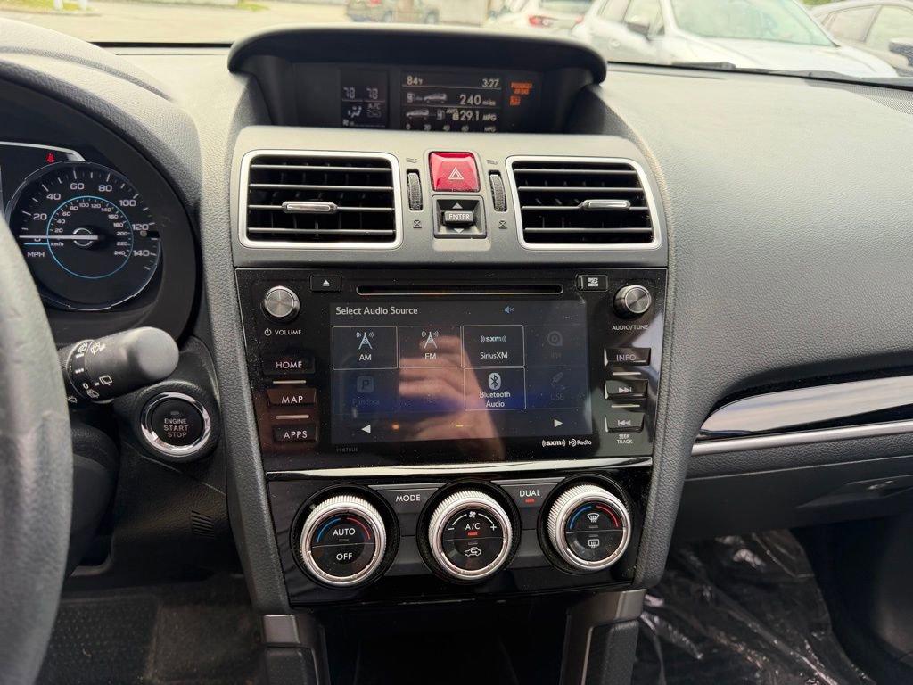 Used 2017 Subaru Forester 2.5i Touring AWD/4WD image 28