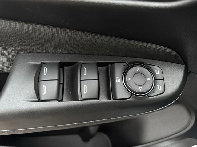 Certified 2025 Buick Envista Preferred w/ Advanced Safety Package image 23