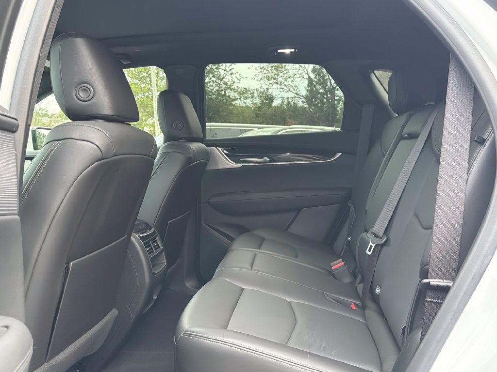 Certified 2023 Cadillac XT5 Premium Luxury AWD/4WD image 12