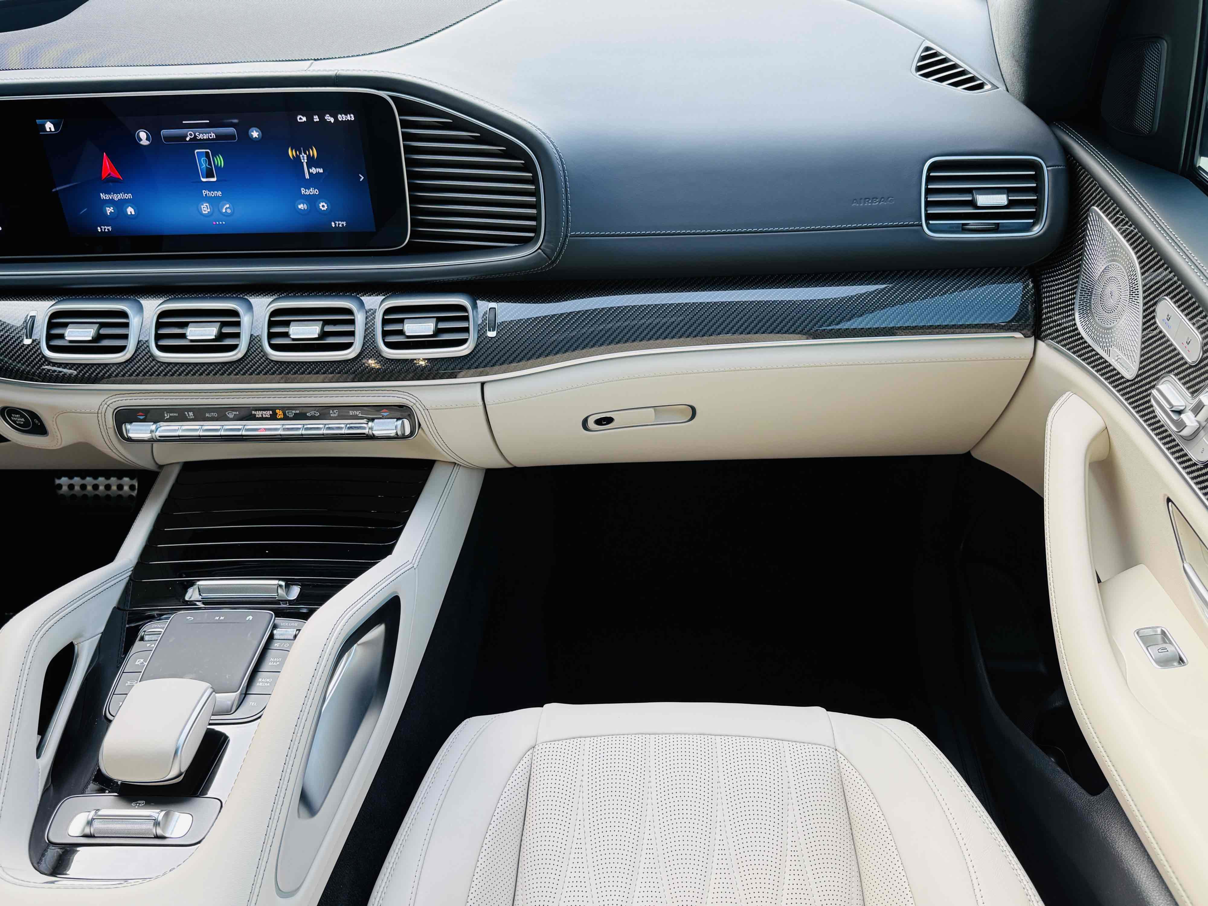 Used 2024 Mercedes-Benz GLS 63 AMG 4MATIC image 30