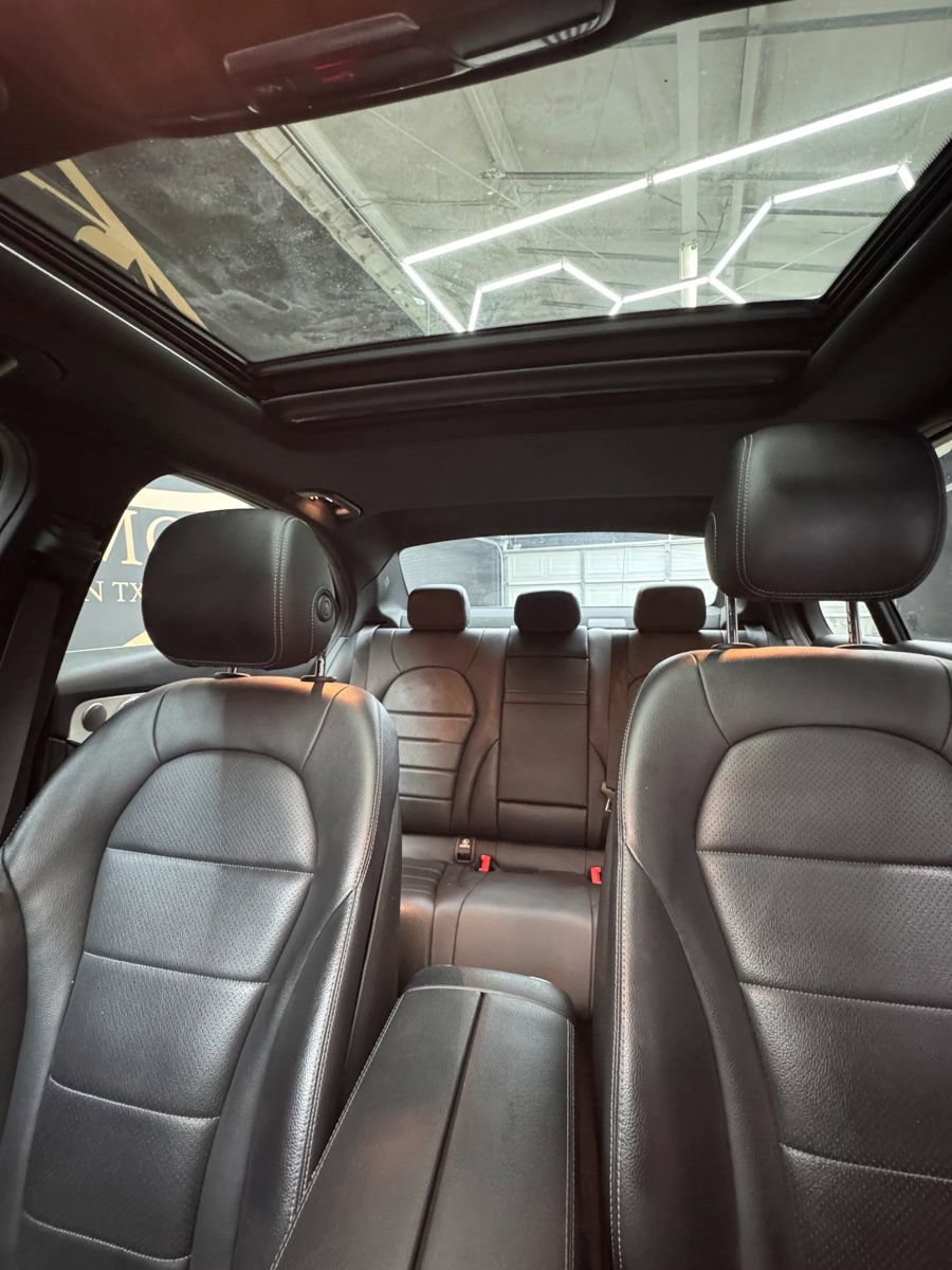 Used 2021 Mercedes-Benz C 300 Sedan w/ Premium Package image 7
