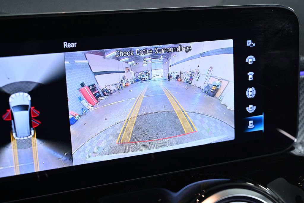 Used 2022 Mercedes-Benz GLB 35 AMG 4MATIC image 21